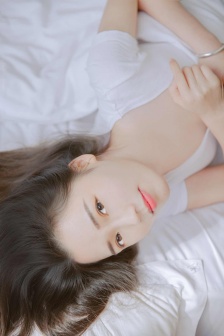 美女黑色真丝图